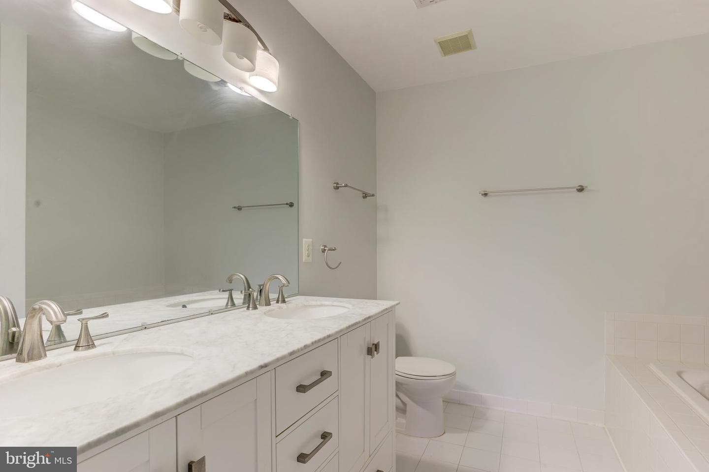 2504 Logan Wood Dr photo 33