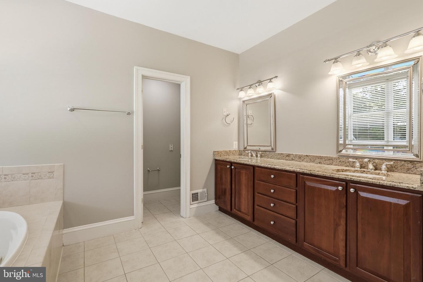 5248 Clifton Street photo 12