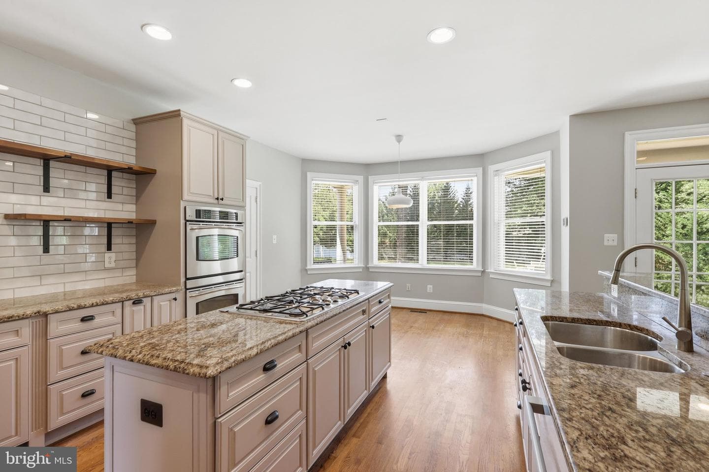 5248 Clifton Street photo 8