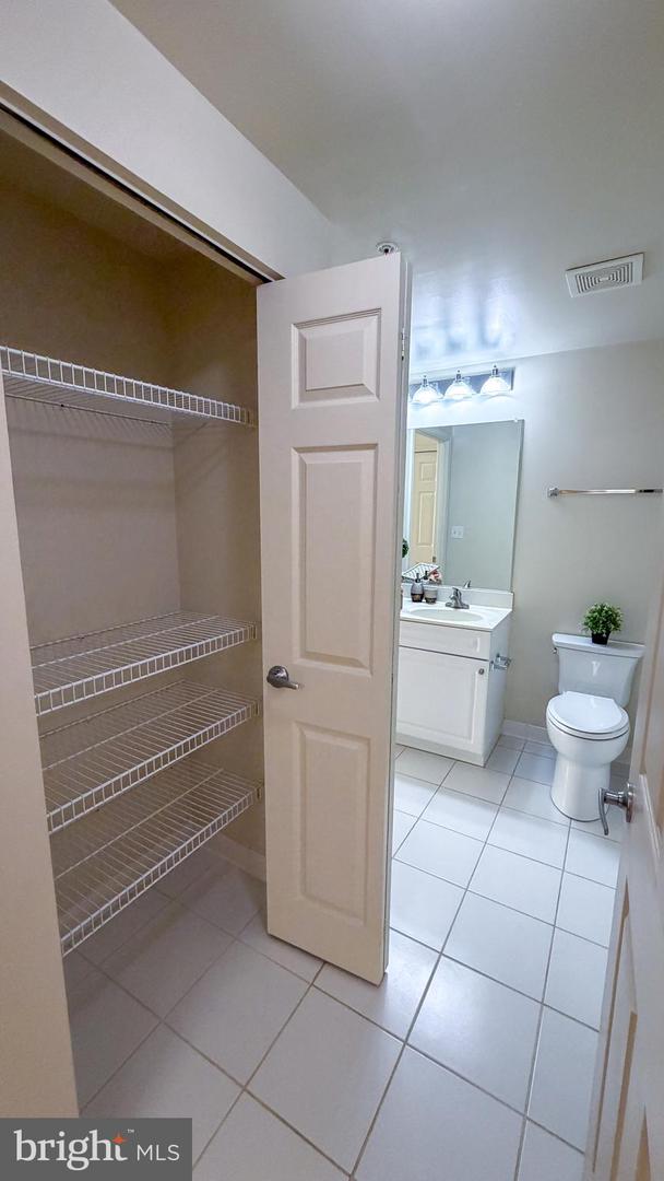 2726 Gallows Road #417 photo 13