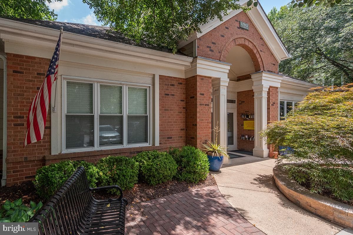 2204 Westcourt Ln # 317 photo 23