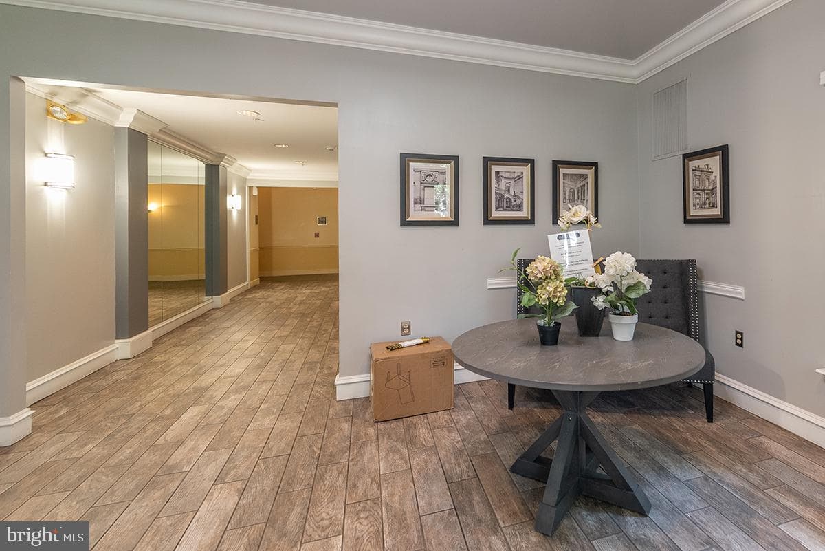 2204 Westcourt Ln # 317 photo 24