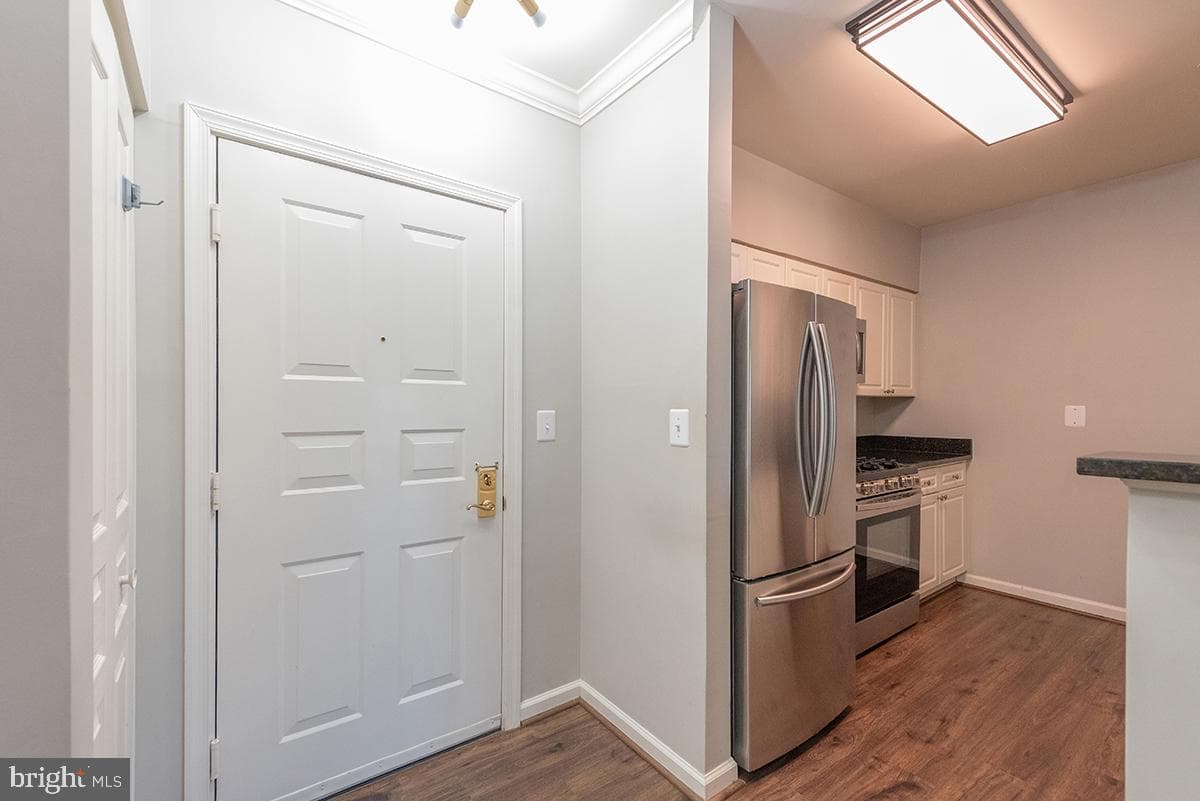 2204 Westcourt Ln # 317 photo 5