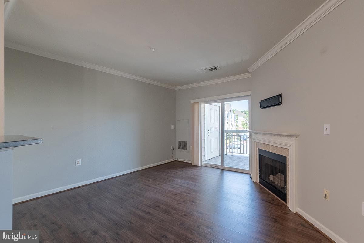 2204 Westcourt Ln # 317 photo 7
