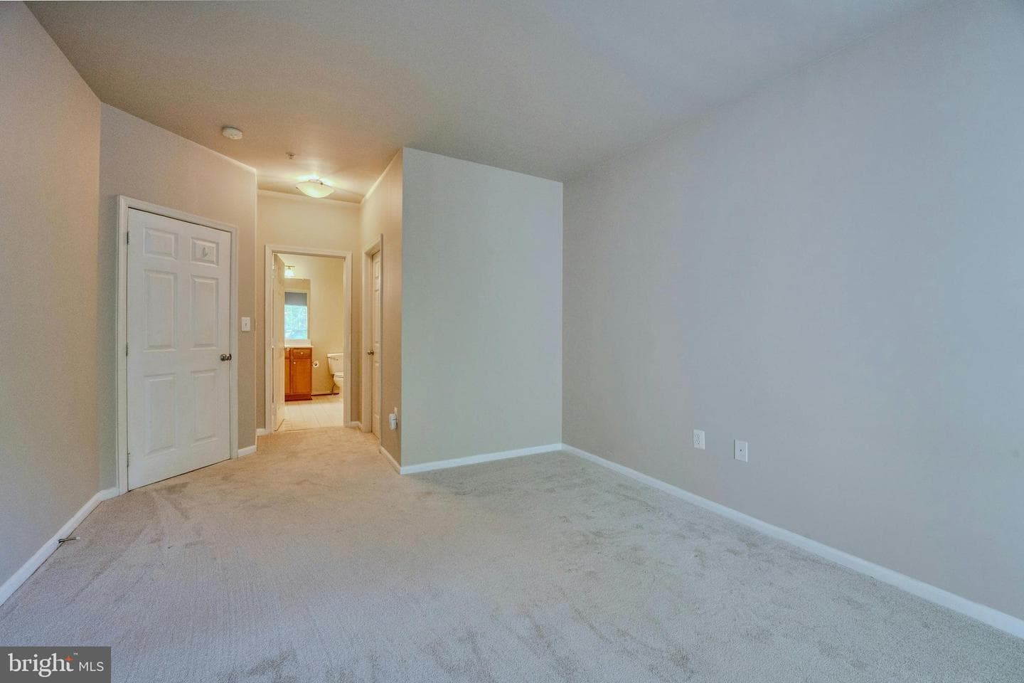 1520 N Point Drive #03-0202 photo 16