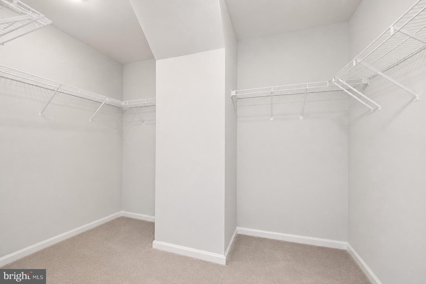 8570 Wyngate Manor Court photo 15