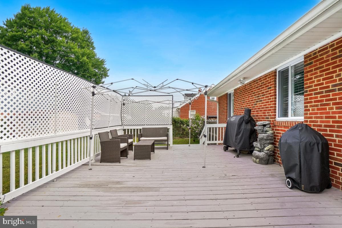 6802 Derrell Court photo 27