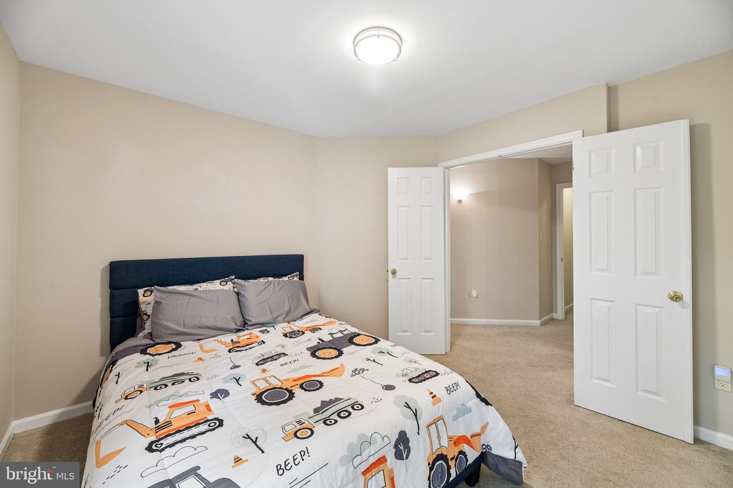 5943 Norham Drive photo 33
