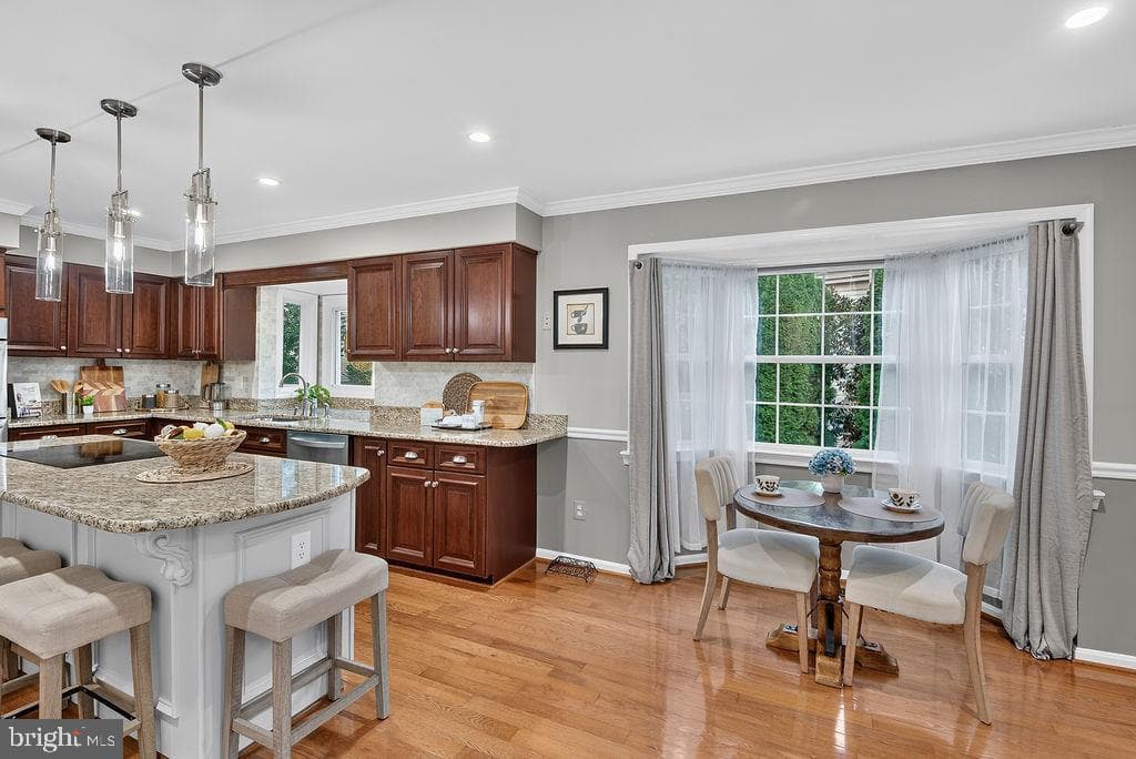 6207 Maple Run Court photo 18