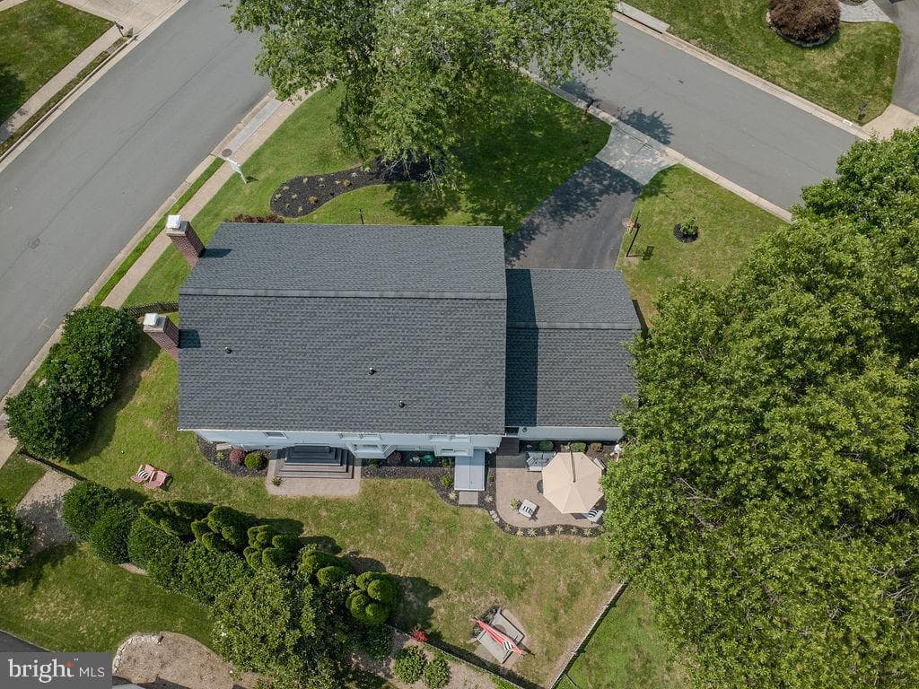 6207 Maple Run Court photo 5