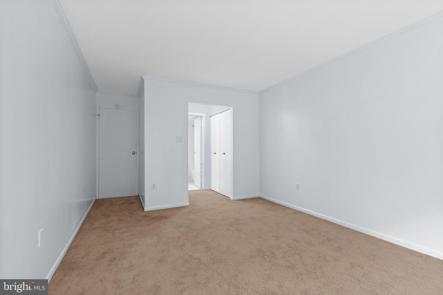 9721 Kings Crown Court #202 photo 22