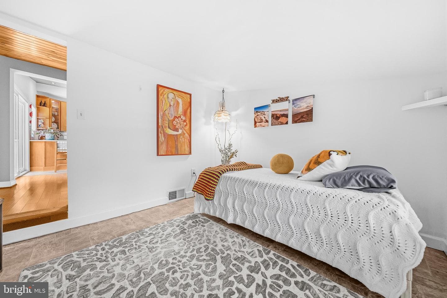 8801 Camden Street photo 24