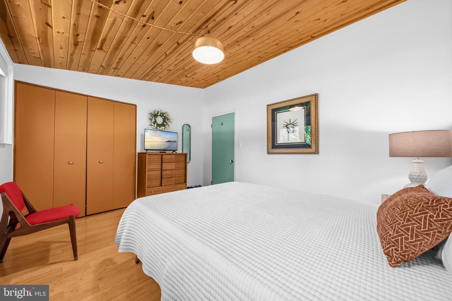 8801 Camden Street photo 37