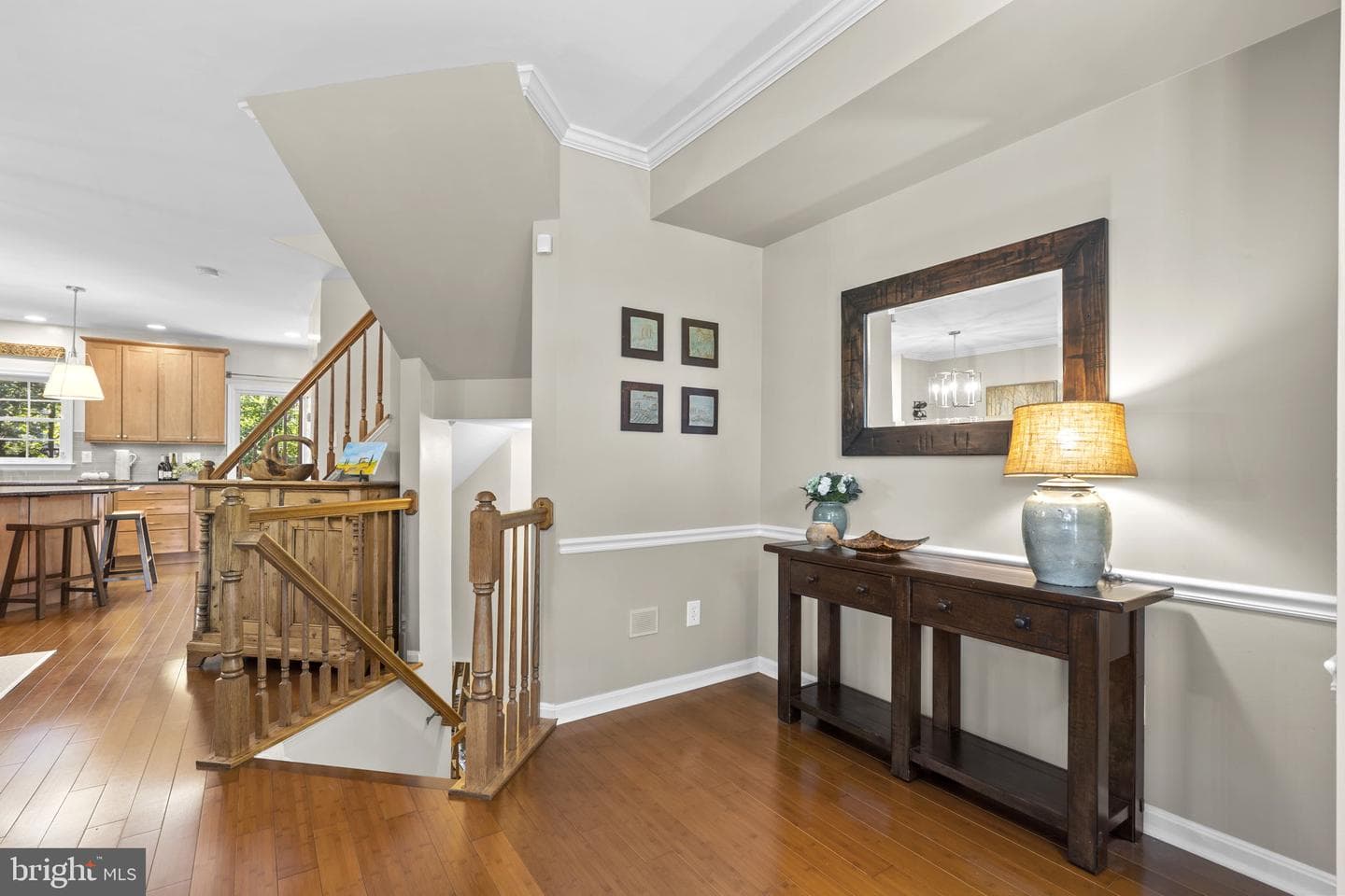 7049 Kings Manor Drive photo 10