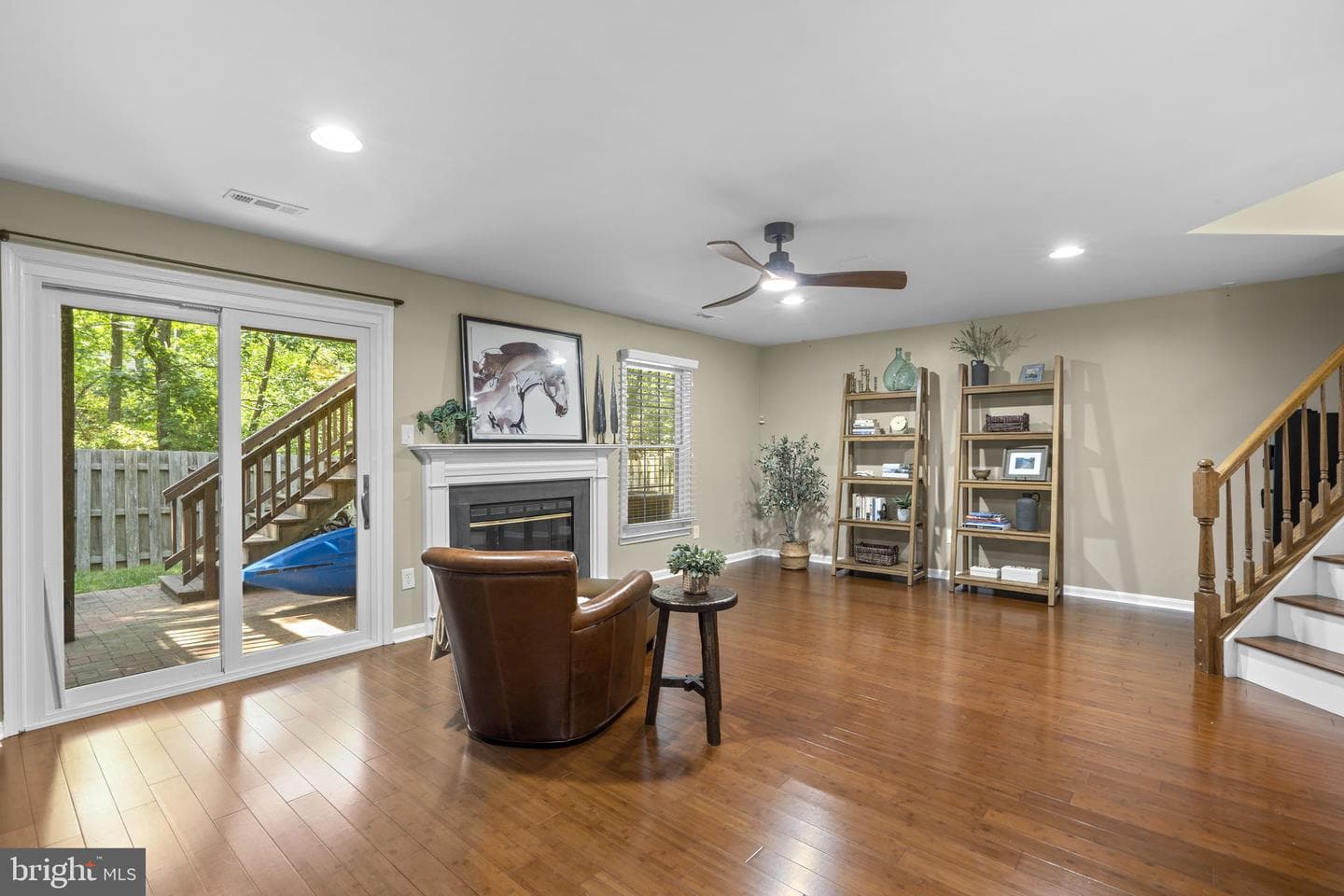 7049 Kings Manor Drive photo 40