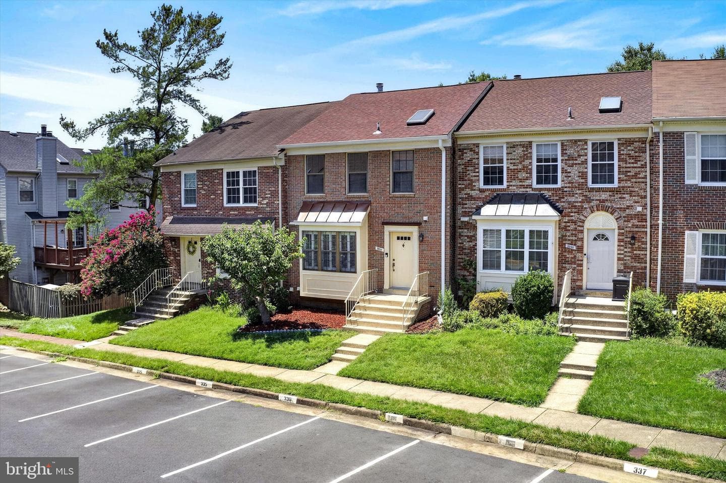 3952 Rosebay Court photo 3
