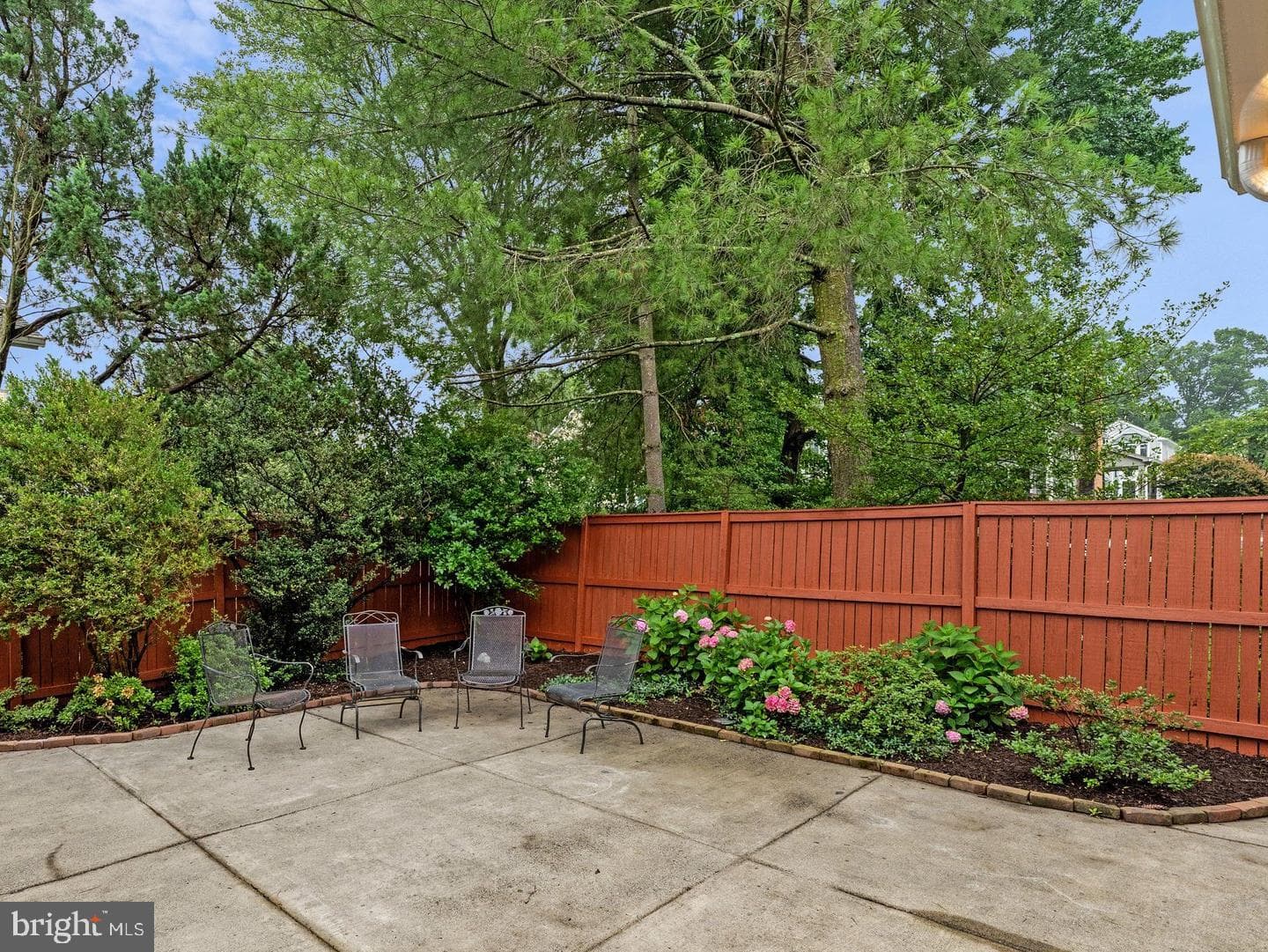 8424 Hollis Lane photo 35
