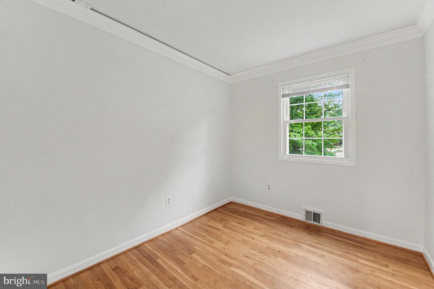 6303 Bardu Avenue photo 15
