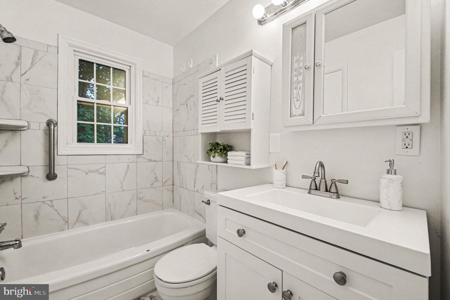 6303 Bardu Avenue photo 19