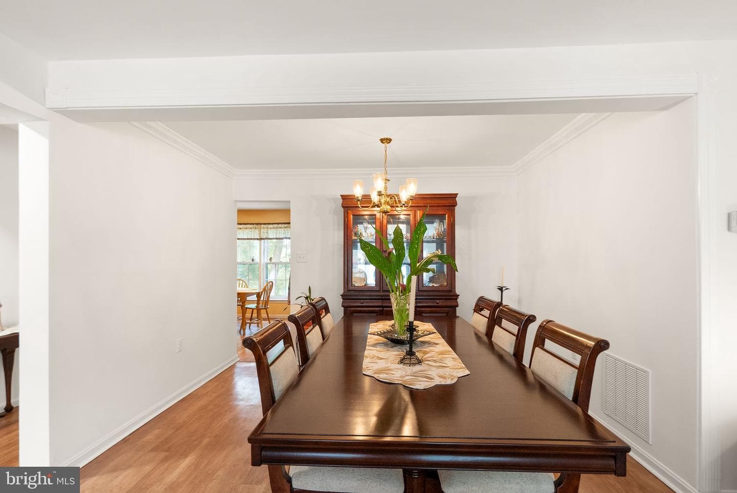 5633 Sutherland Court photo 15