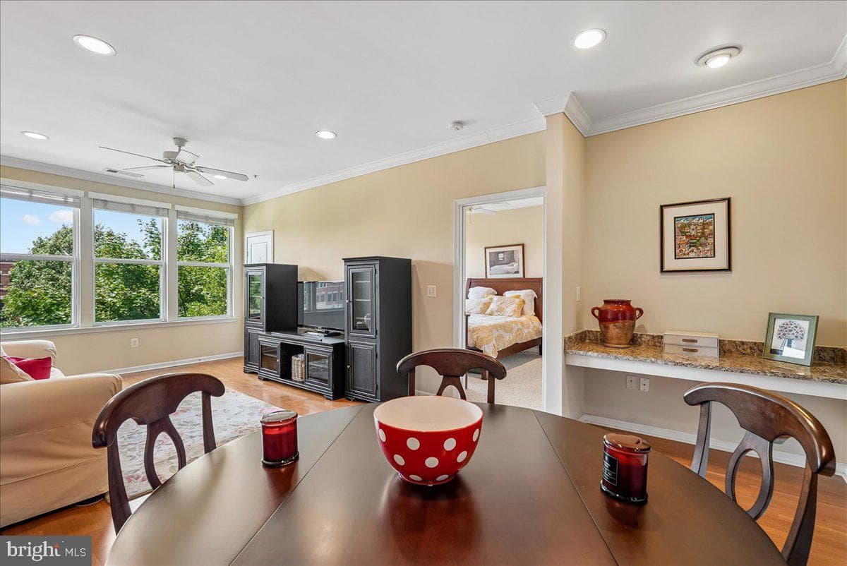 12000 Market Street #286 photo 11
