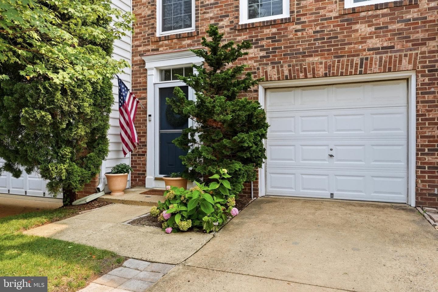 5439 Summer Leaf Lane photo 3