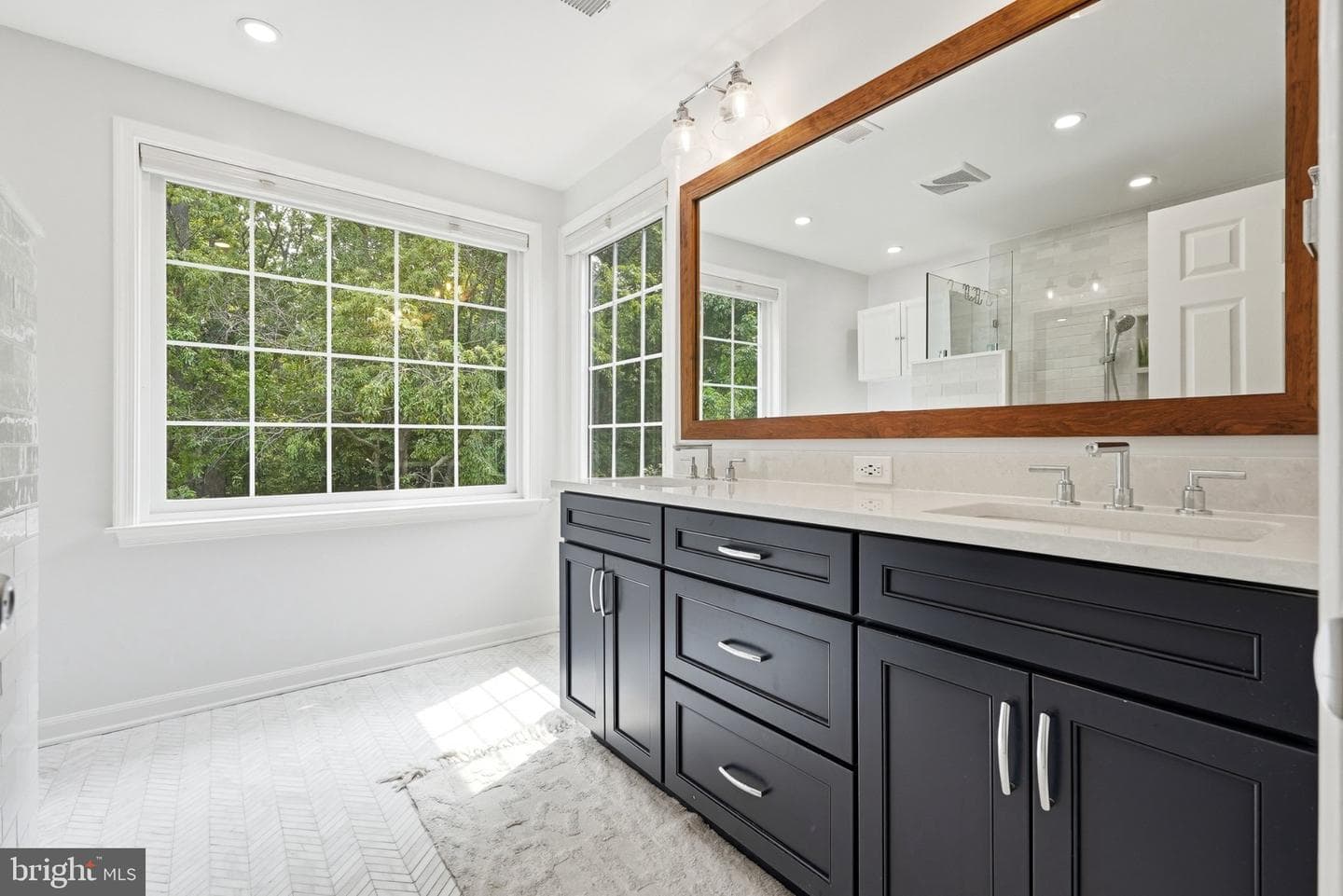 5439 Summer Leaf Lane photo 35