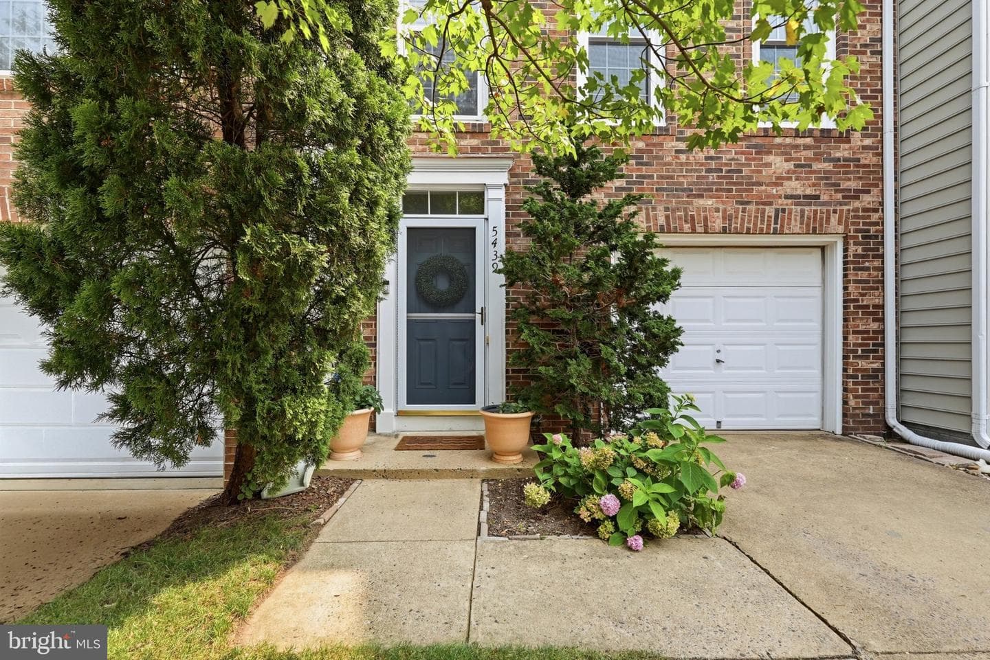 5439 Summer Leaf Lane photo 4