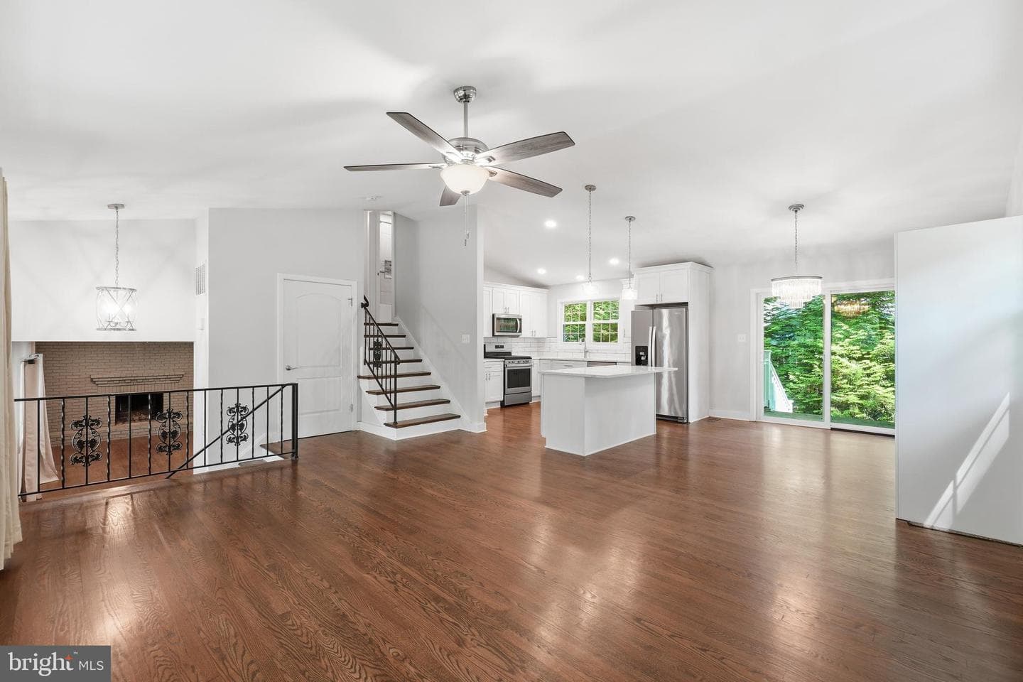 6814 Shrine Court photo 6