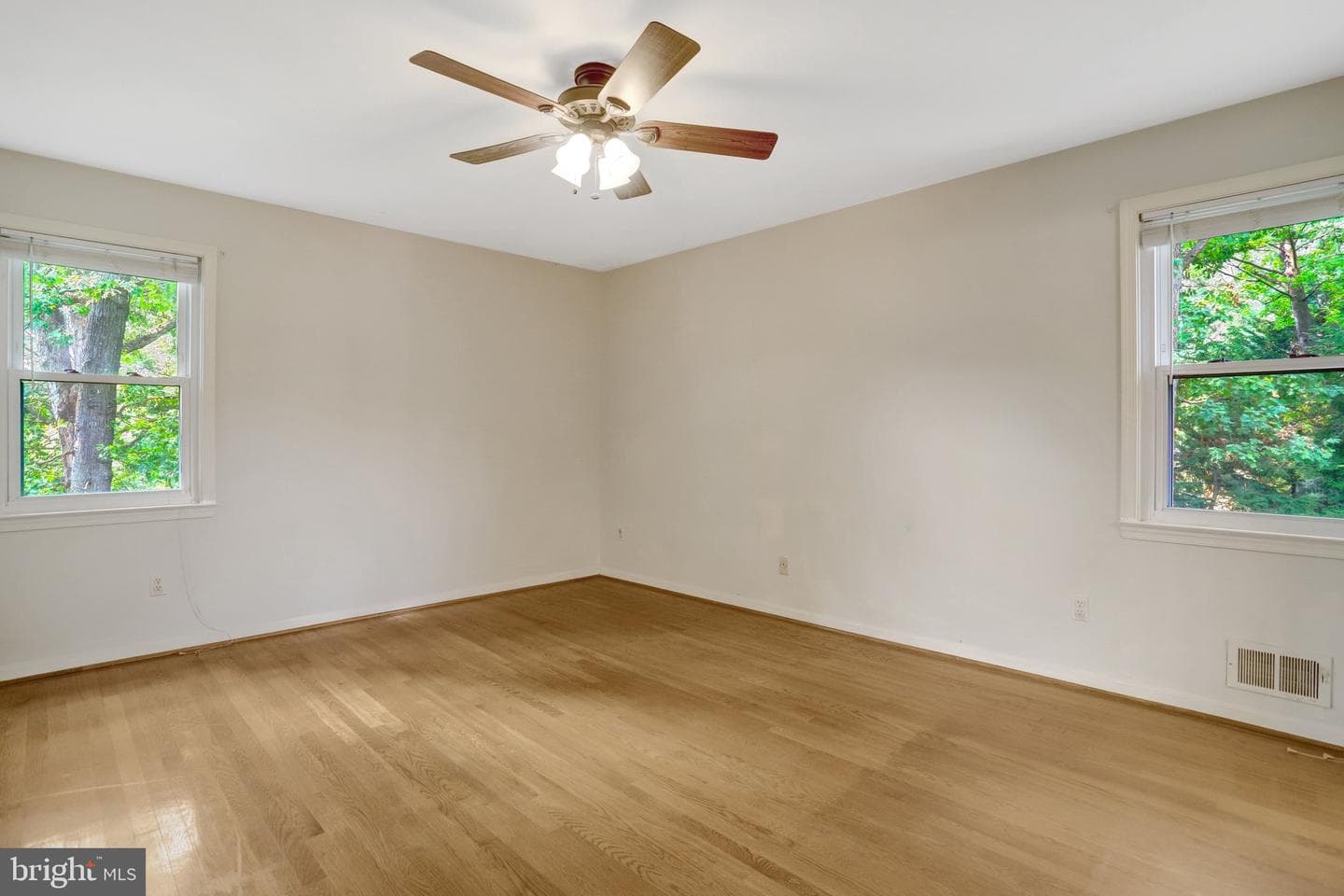 6104 Juneberry Court photo 39