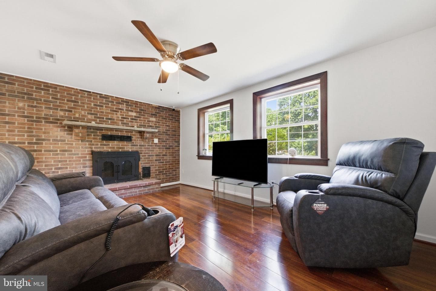 4529 Eaton Place photo 9