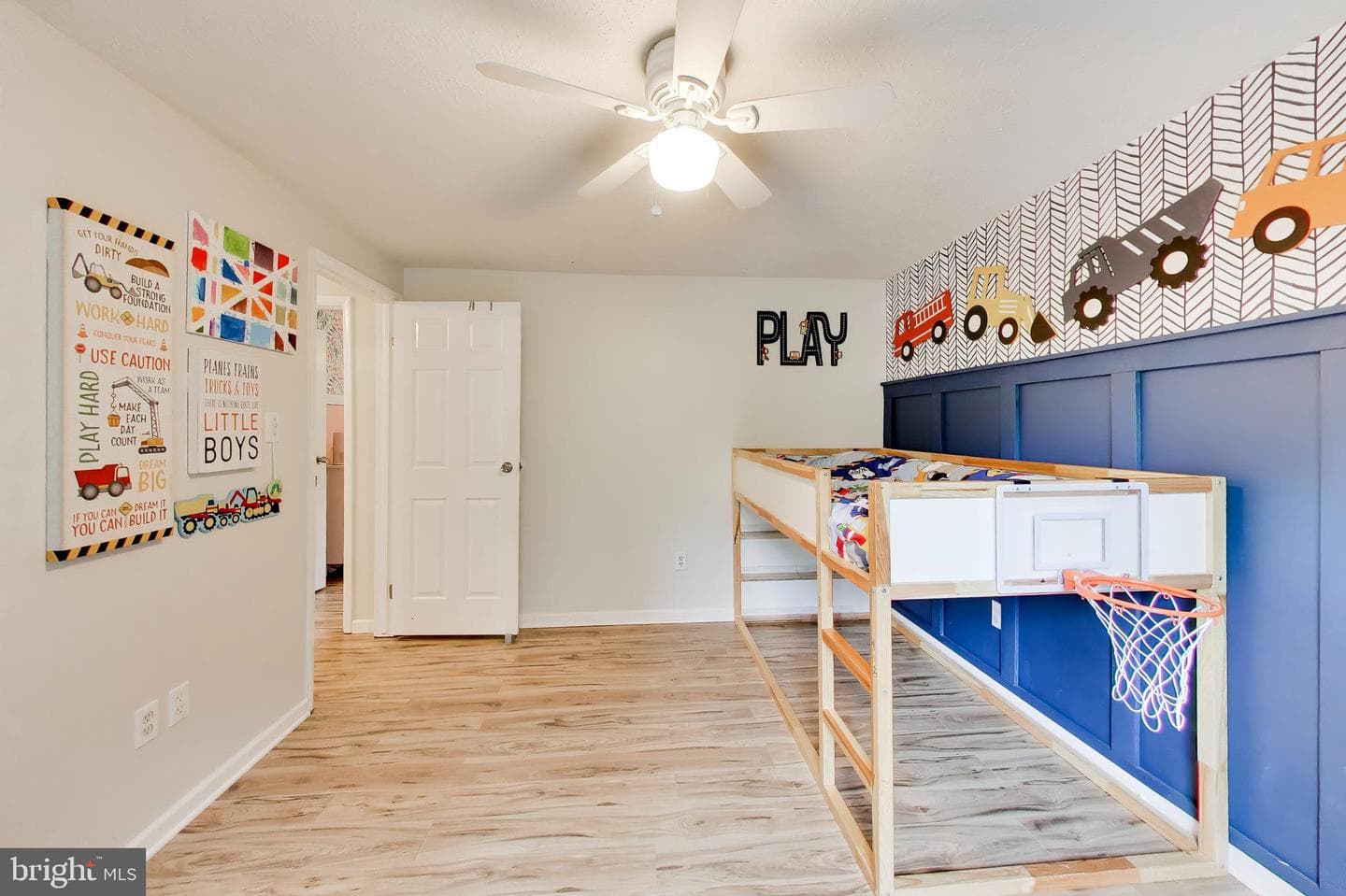 5932 Peregrine Dr photo 21