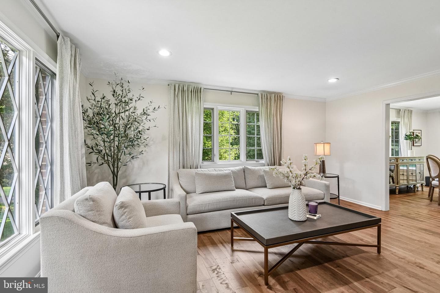 2903 Taj Drive photo 4