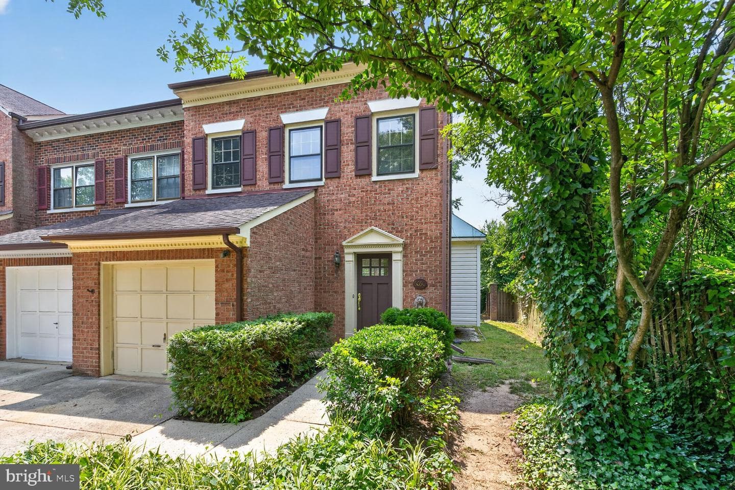 6050 Estates Drive, Alexandria