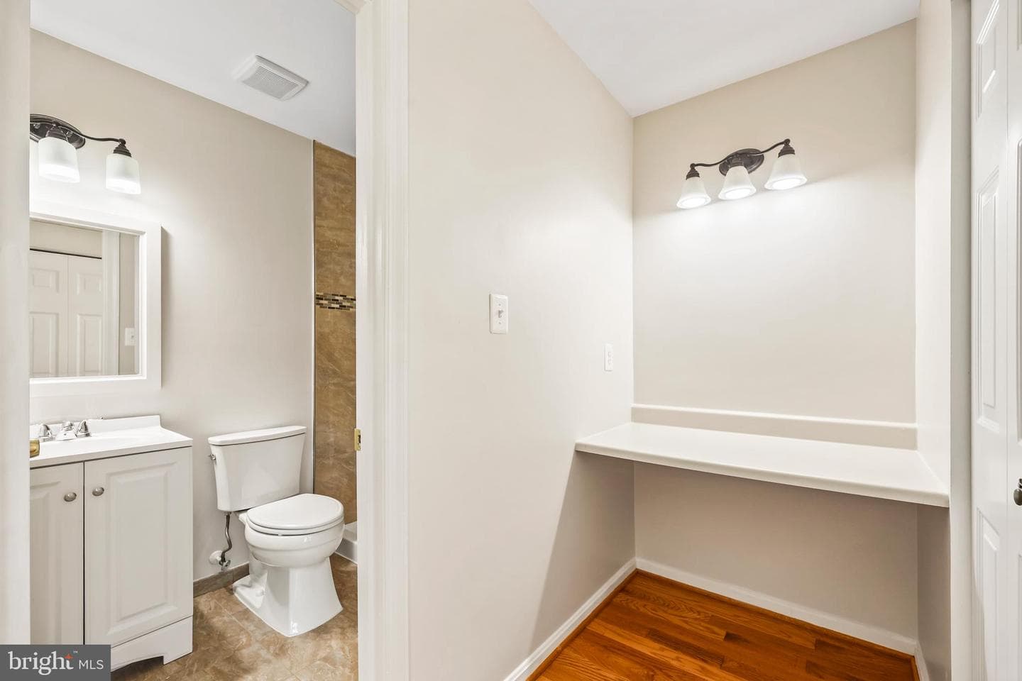 5409 Riverboat Way photo 19