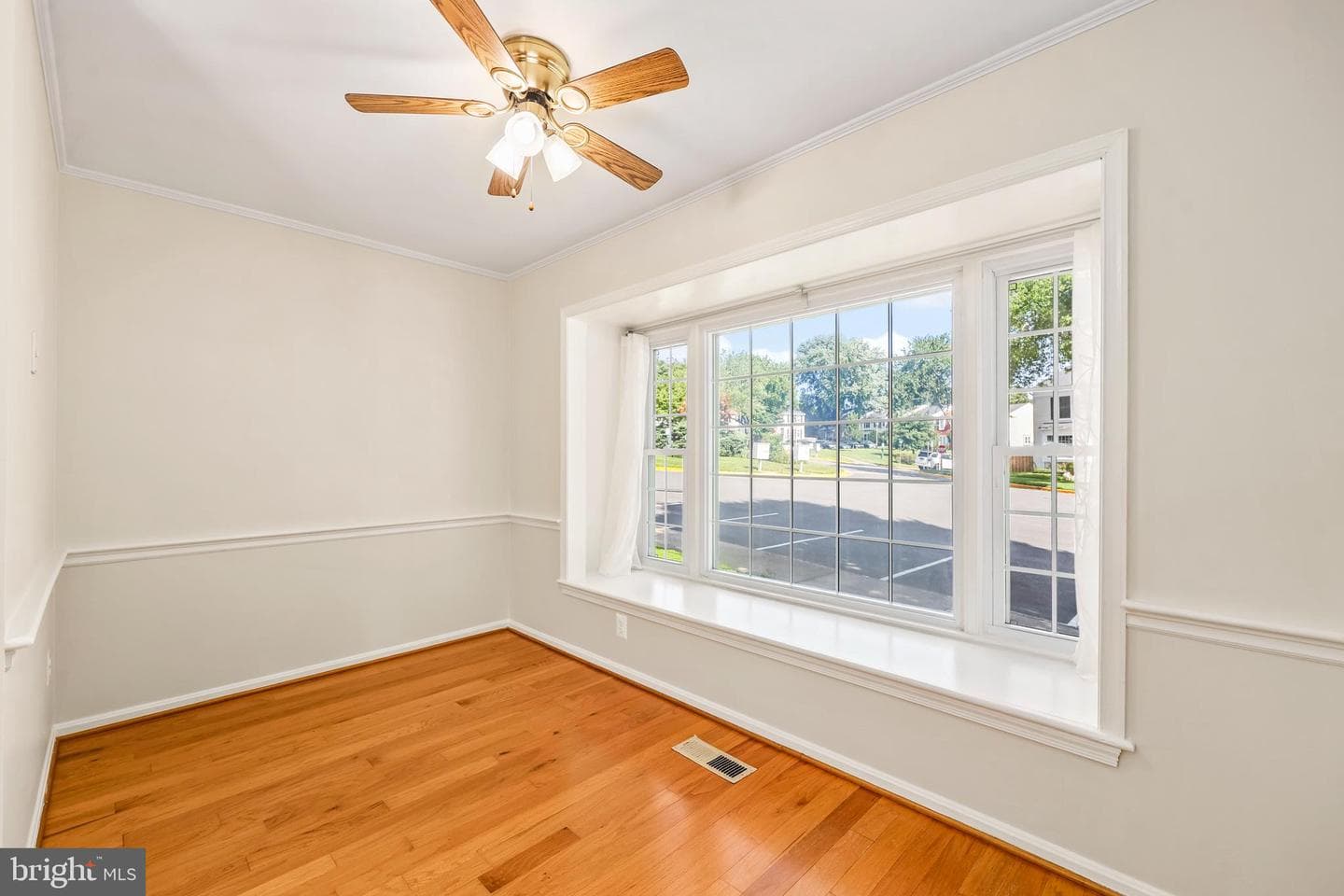 5409 Riverboat Way photo 6