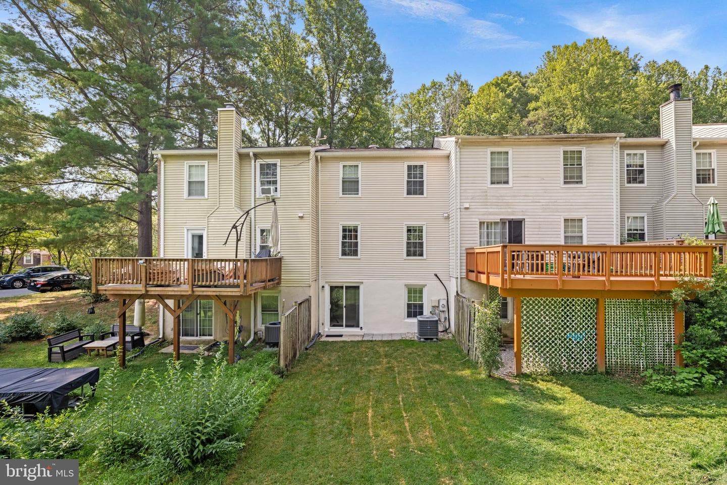 8942 Astongale Court photo 32