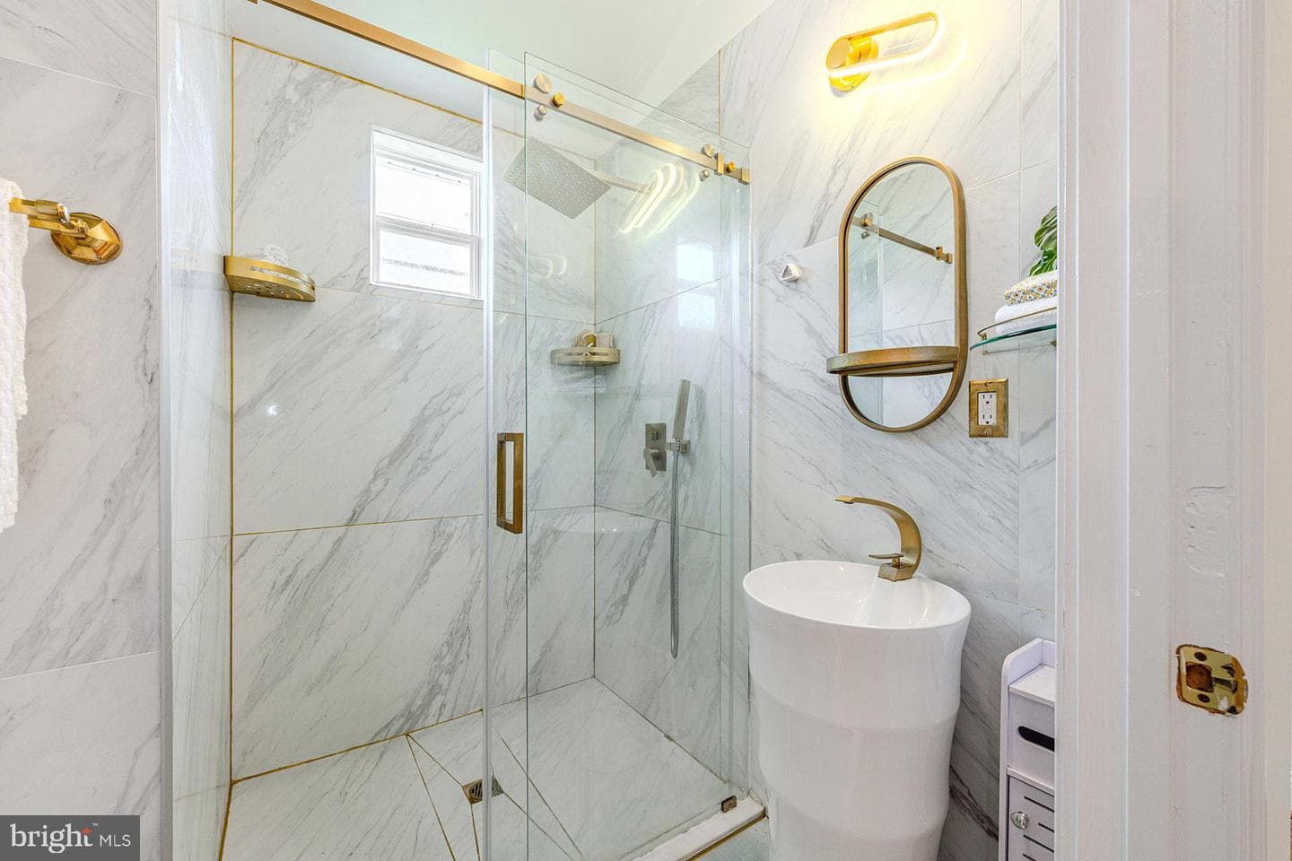 2923 Fairhill Road photo 25
