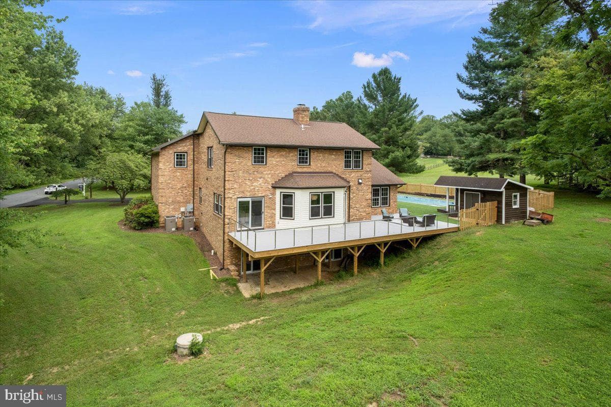 353 Gallop Wood Place photo 117