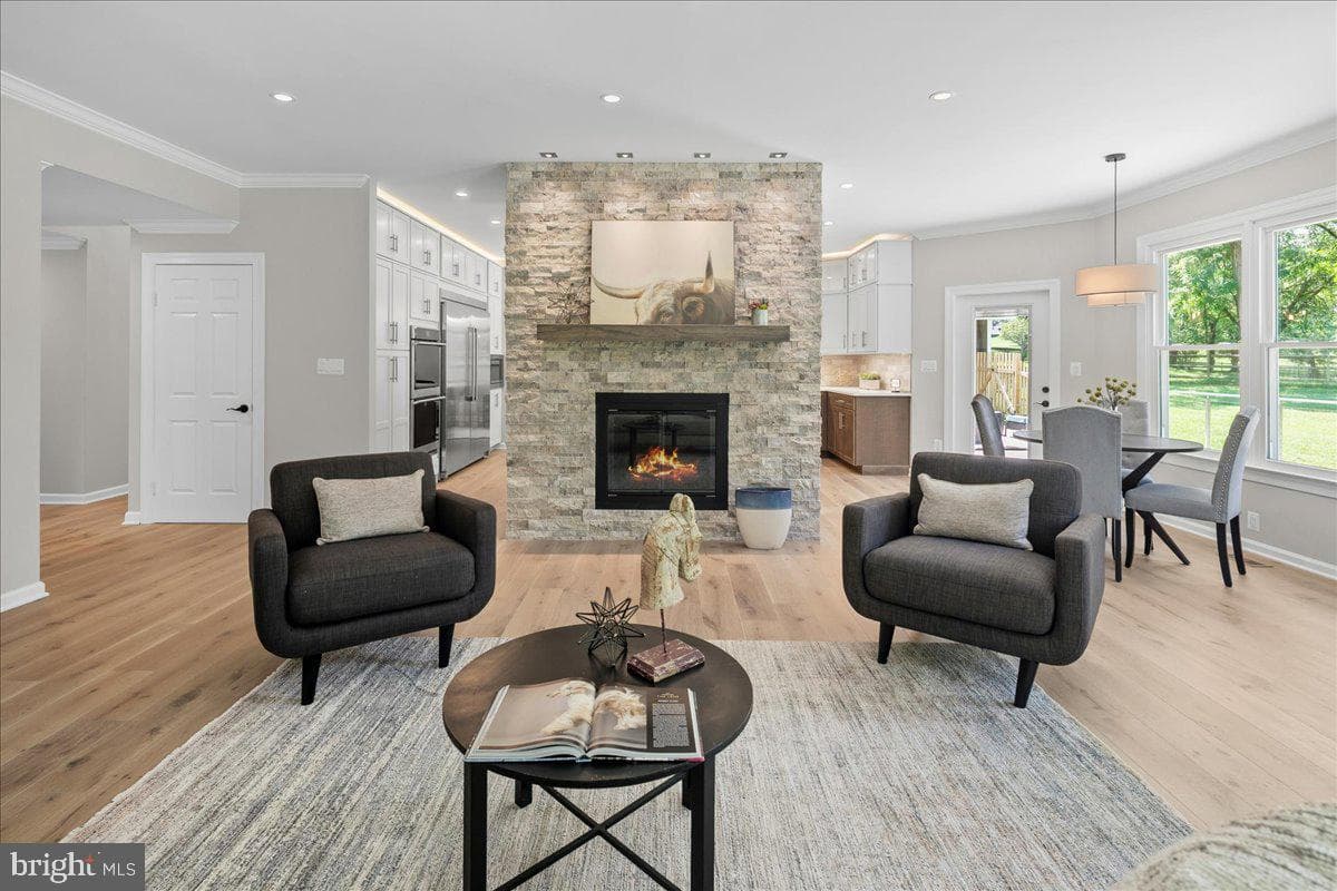 353 Gallop Wood Place photo 36