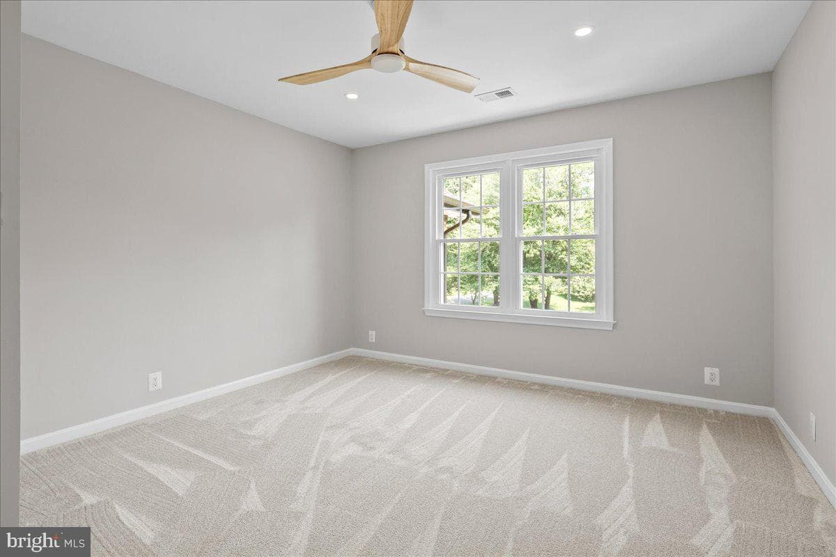353 Gallop Wood Place photo 71