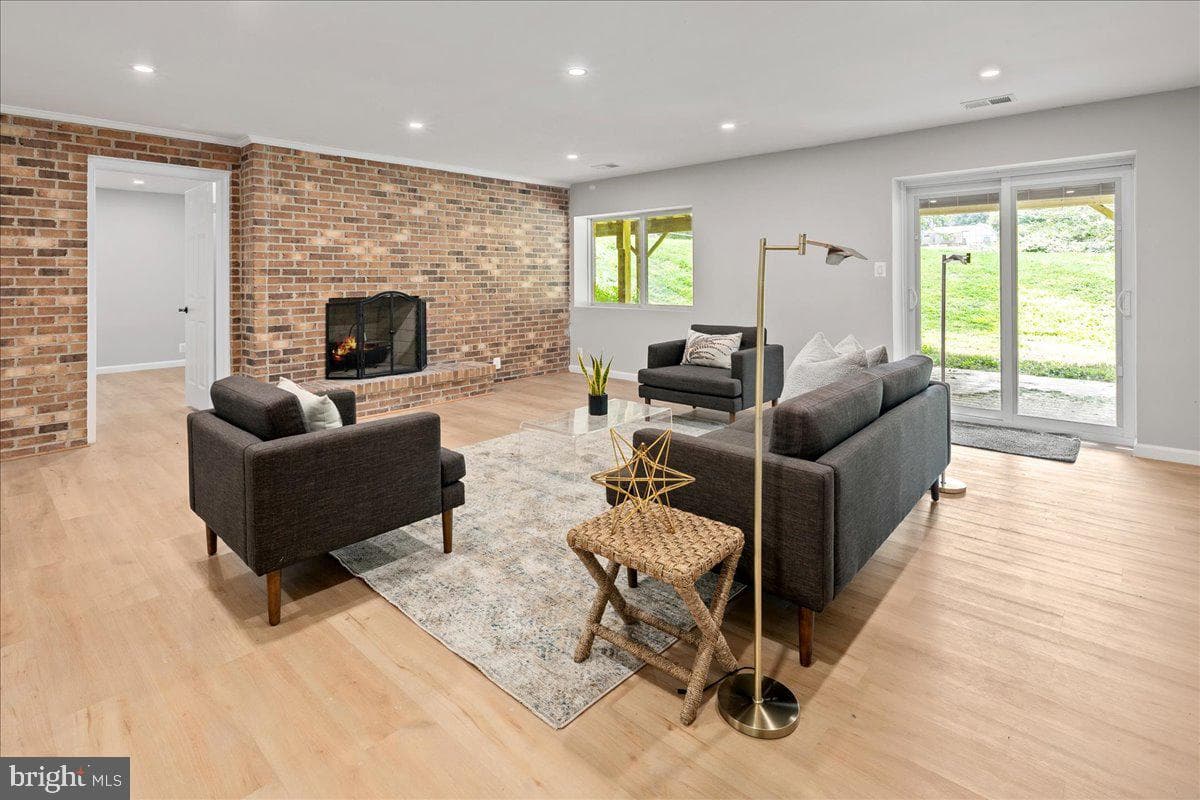 353 Gallop Wood Place photo 79