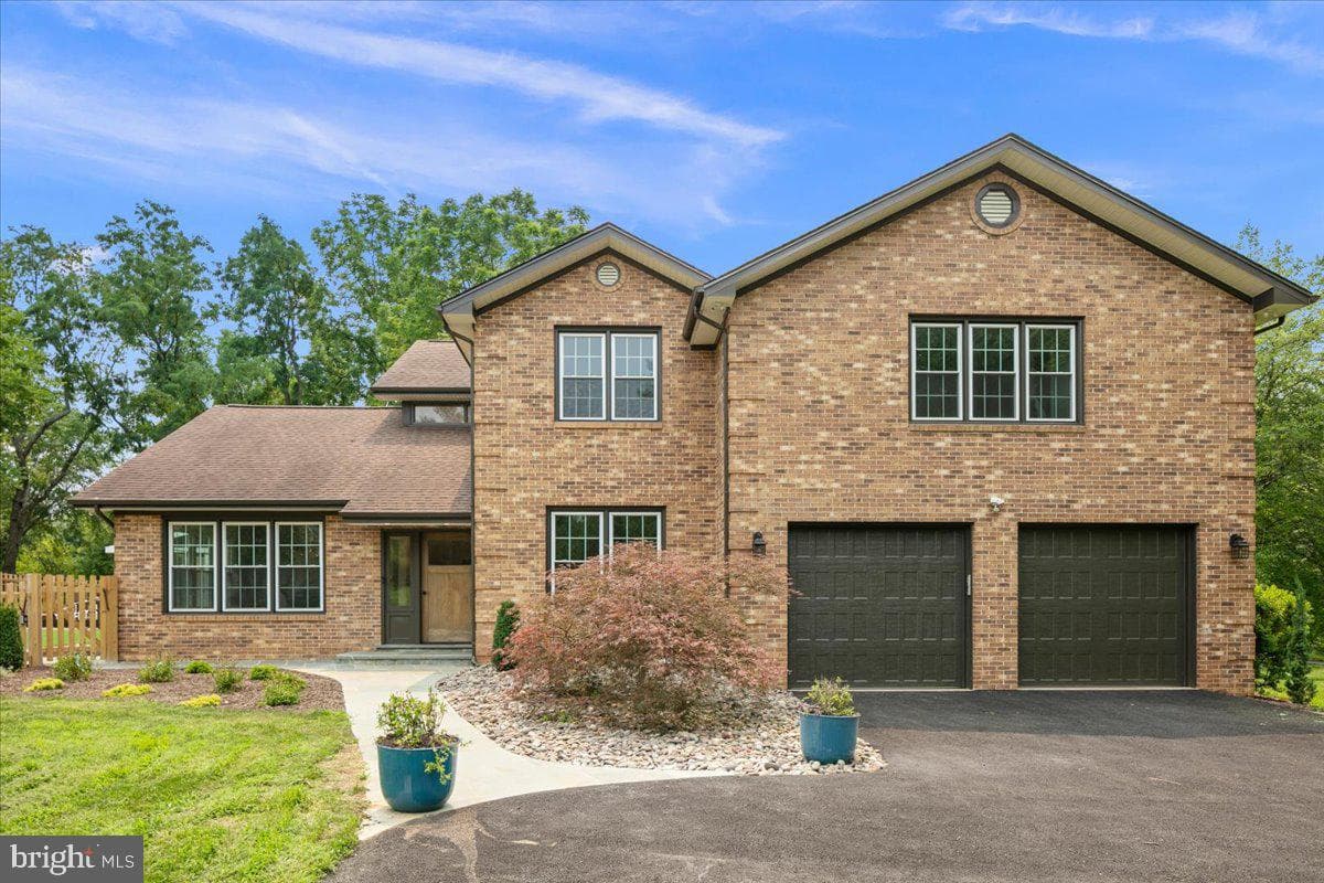 353 Gallop Wood Place photo 8