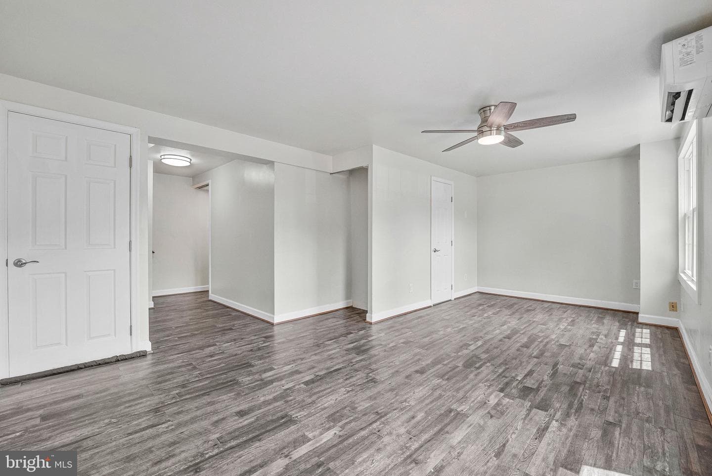 4151 Hamlin Court photo 27