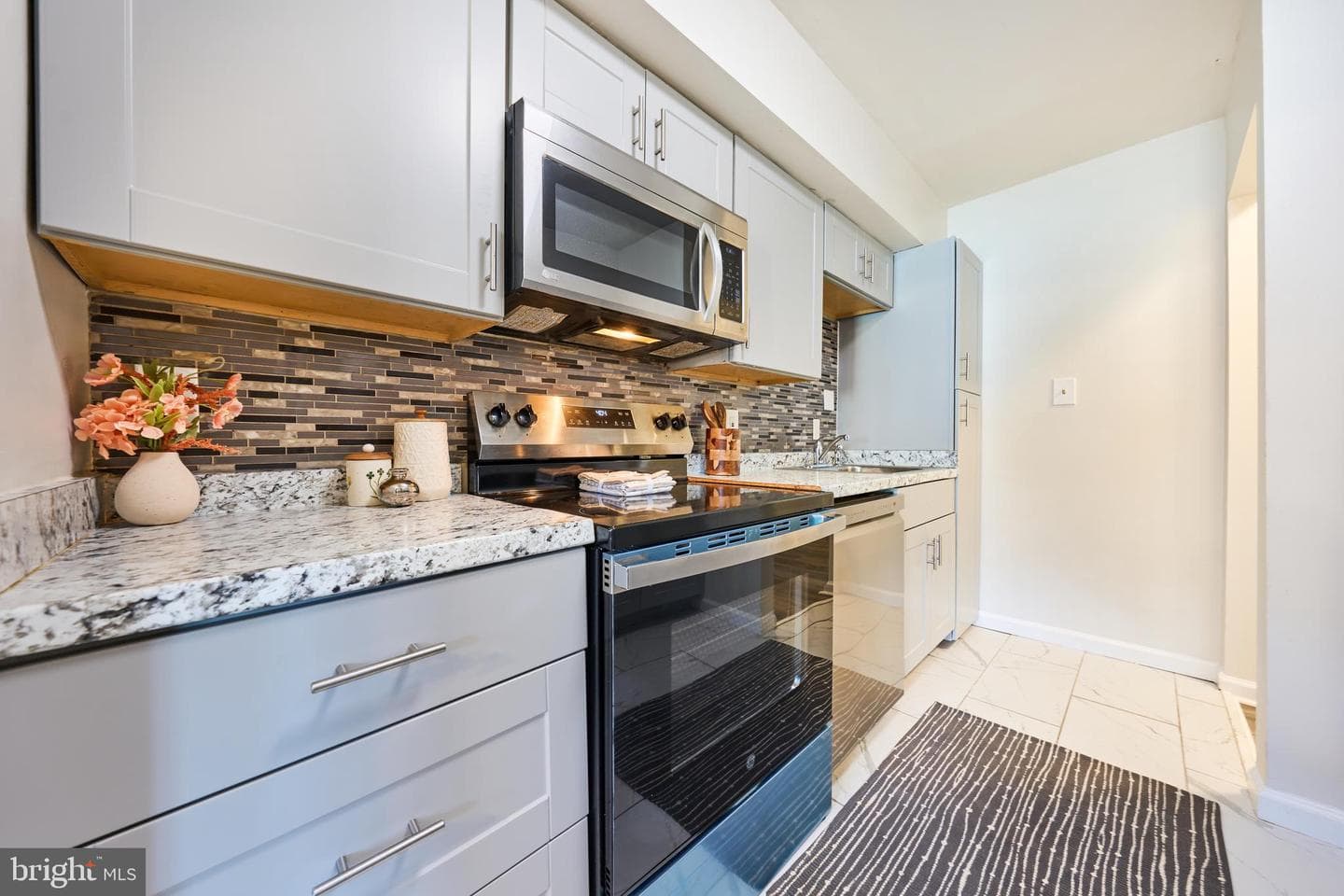 3815 Burlingame Place #33e photo 9
