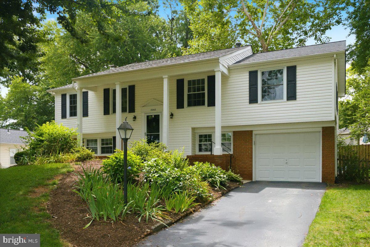 13143 Melville Lane photo 45