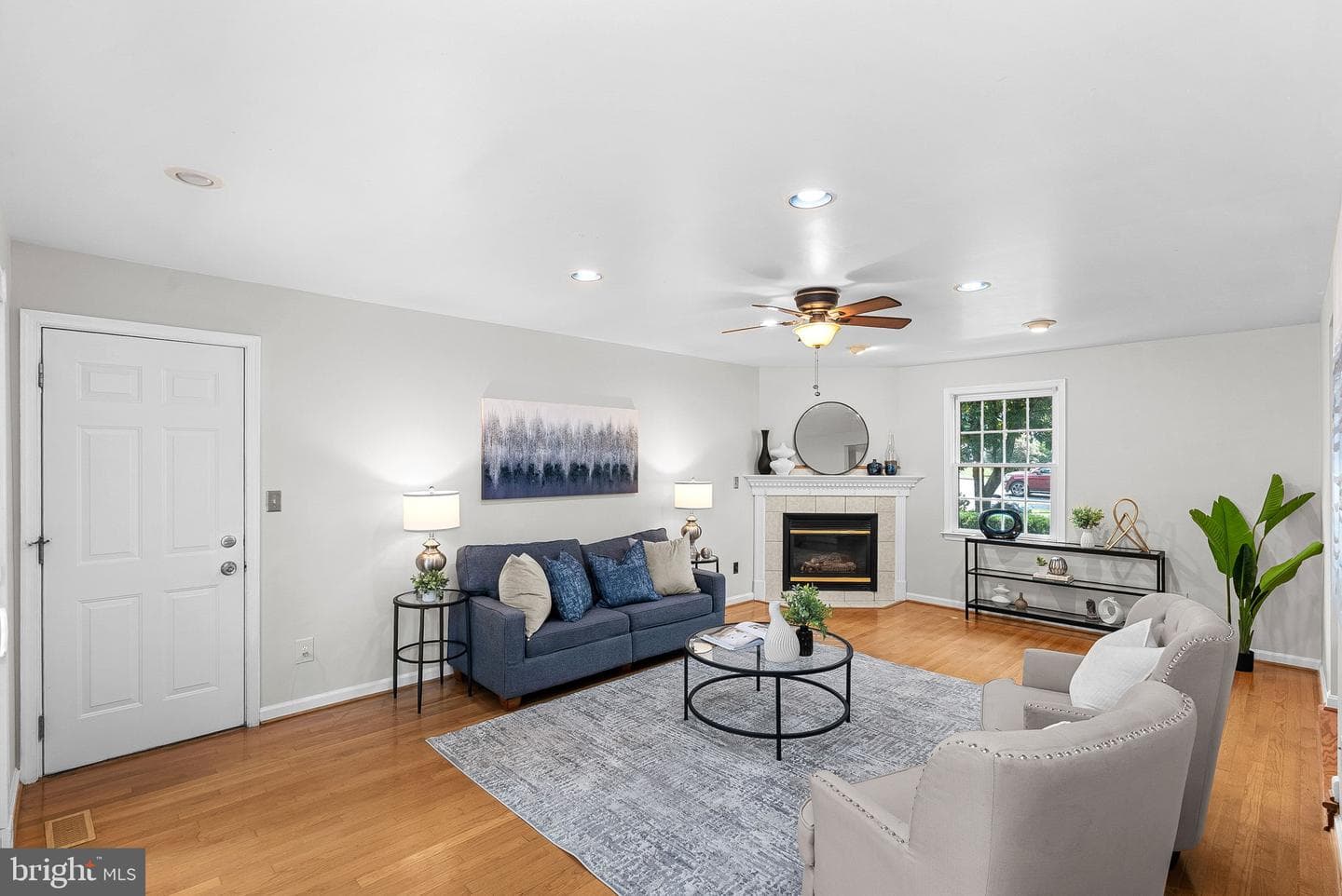 2284 Dosinia Court photo 17