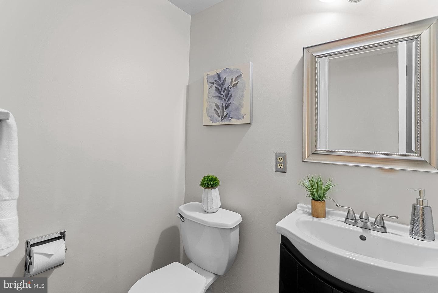 2284 Dosinia Court photo 27