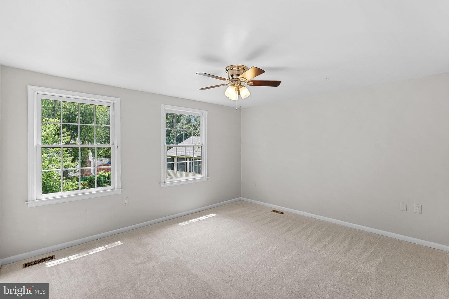 2284 Dosinia Court photo 39