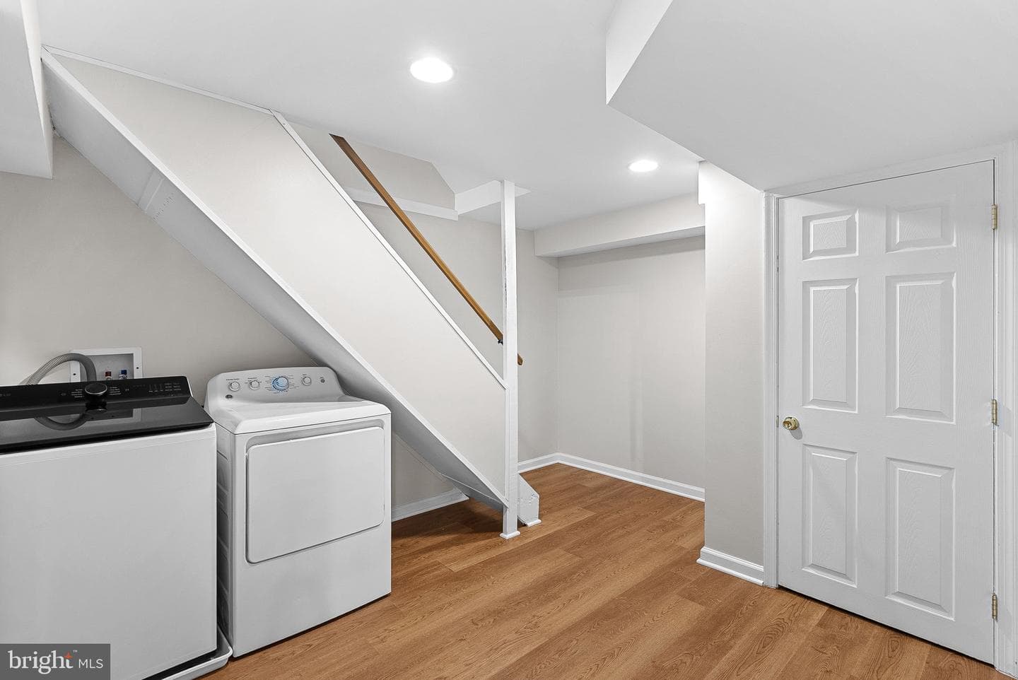 2284 Dosinia Court photo 42